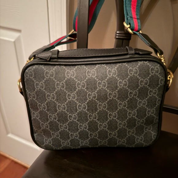 GG Monogram Shoulder with Green and Red Crossbody Strap - Picture 5 of 7